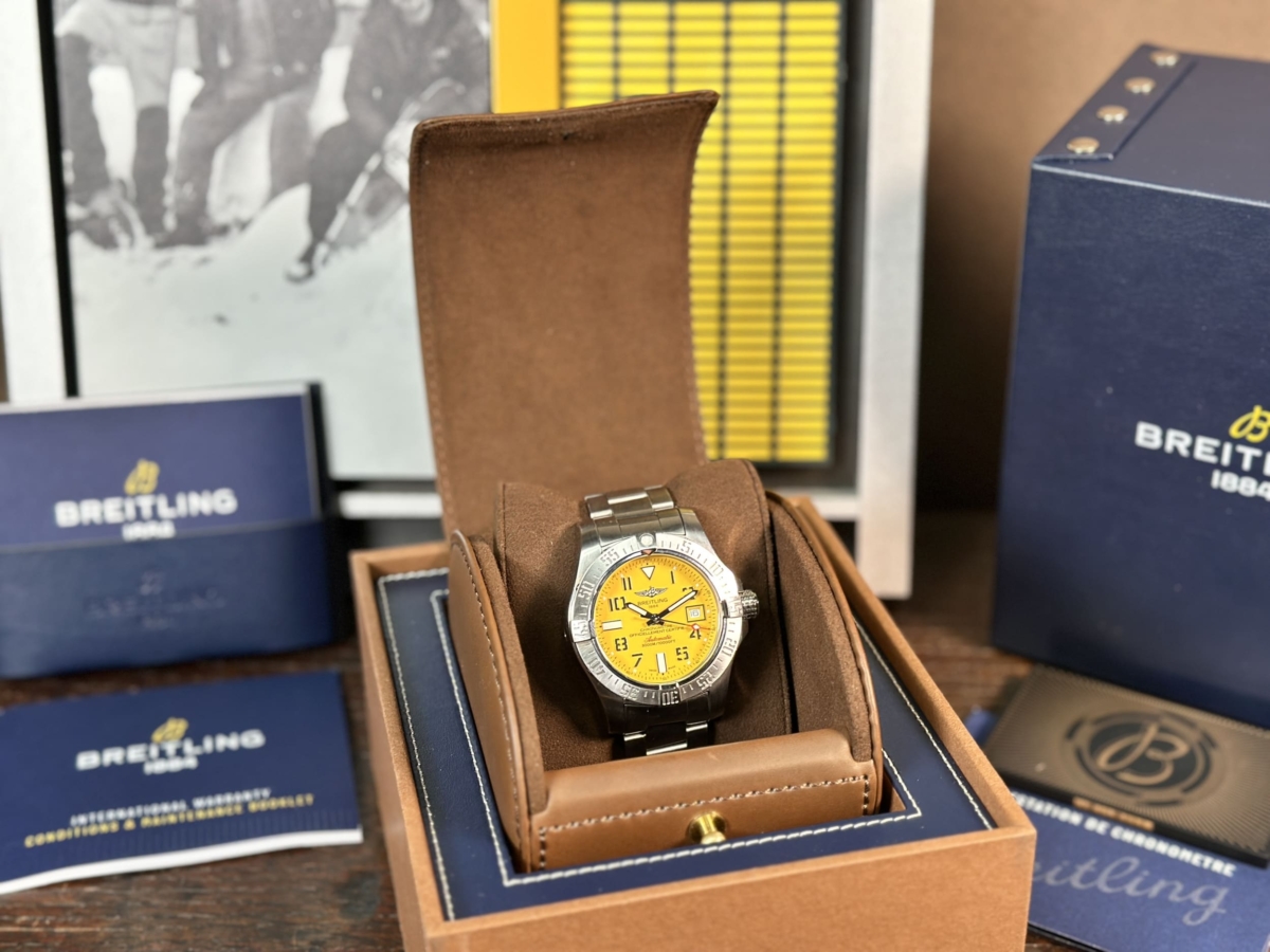 2019 Breitling Avenger II Seawolf "Cobra Yellow" - Full Set - Image 9