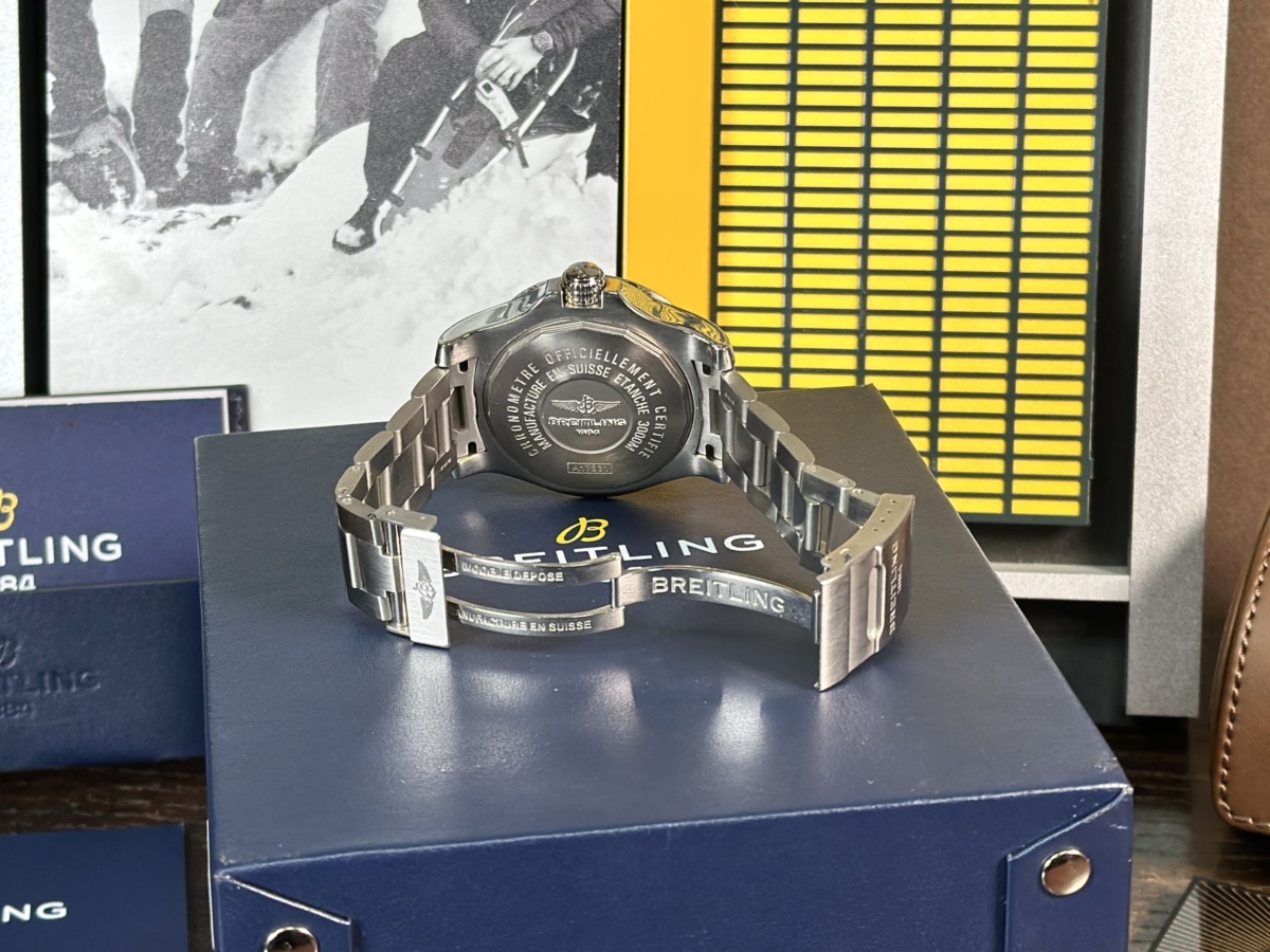 2019 Breitling Avenger II Seawolf "Cobra Yellow" - Full Set - Image 5