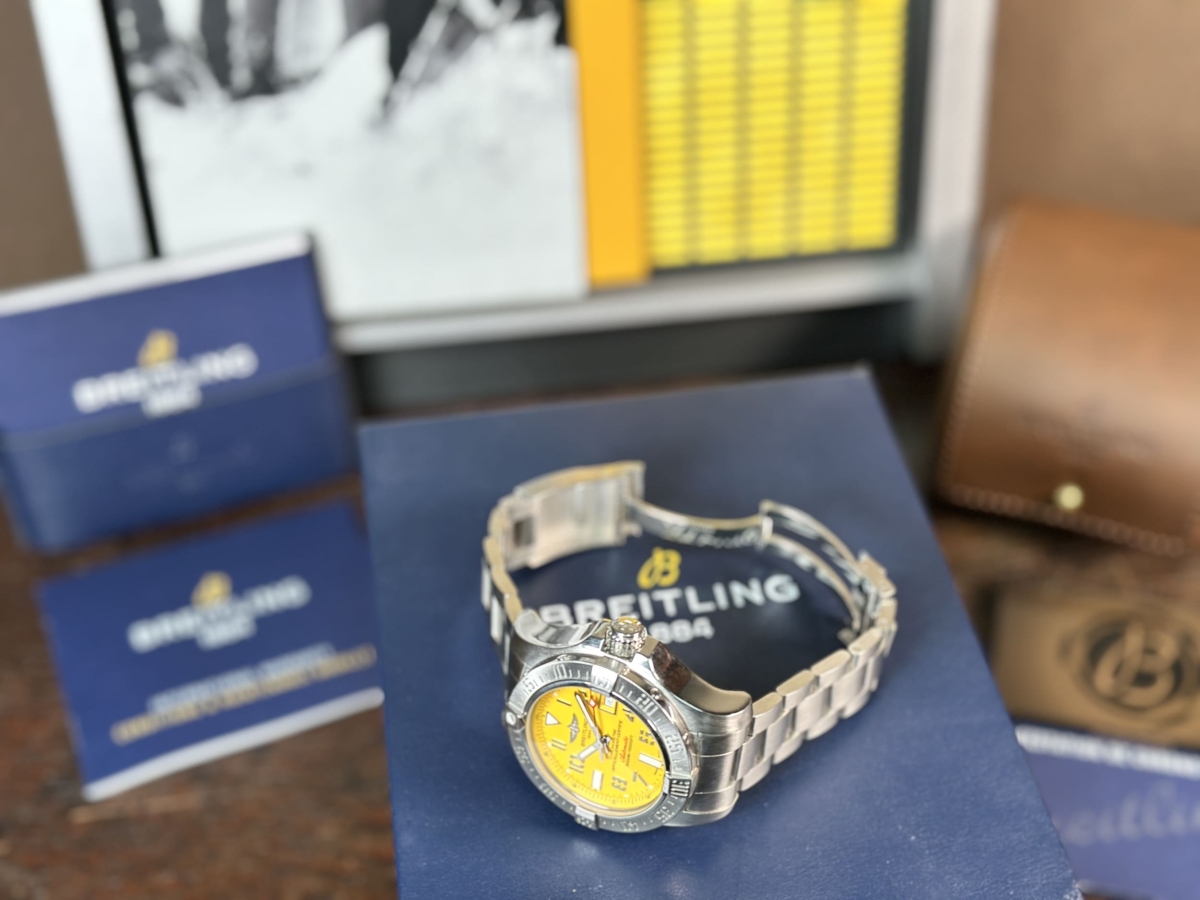 2019 Breitling Avenger II Seawolf "Cobra Yellow" - Full Set - Image 3
