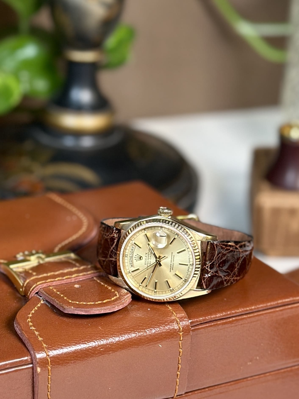 1981 Rolex Day-Date 18ct Yellow Gold - Champagne Dial - Image 3