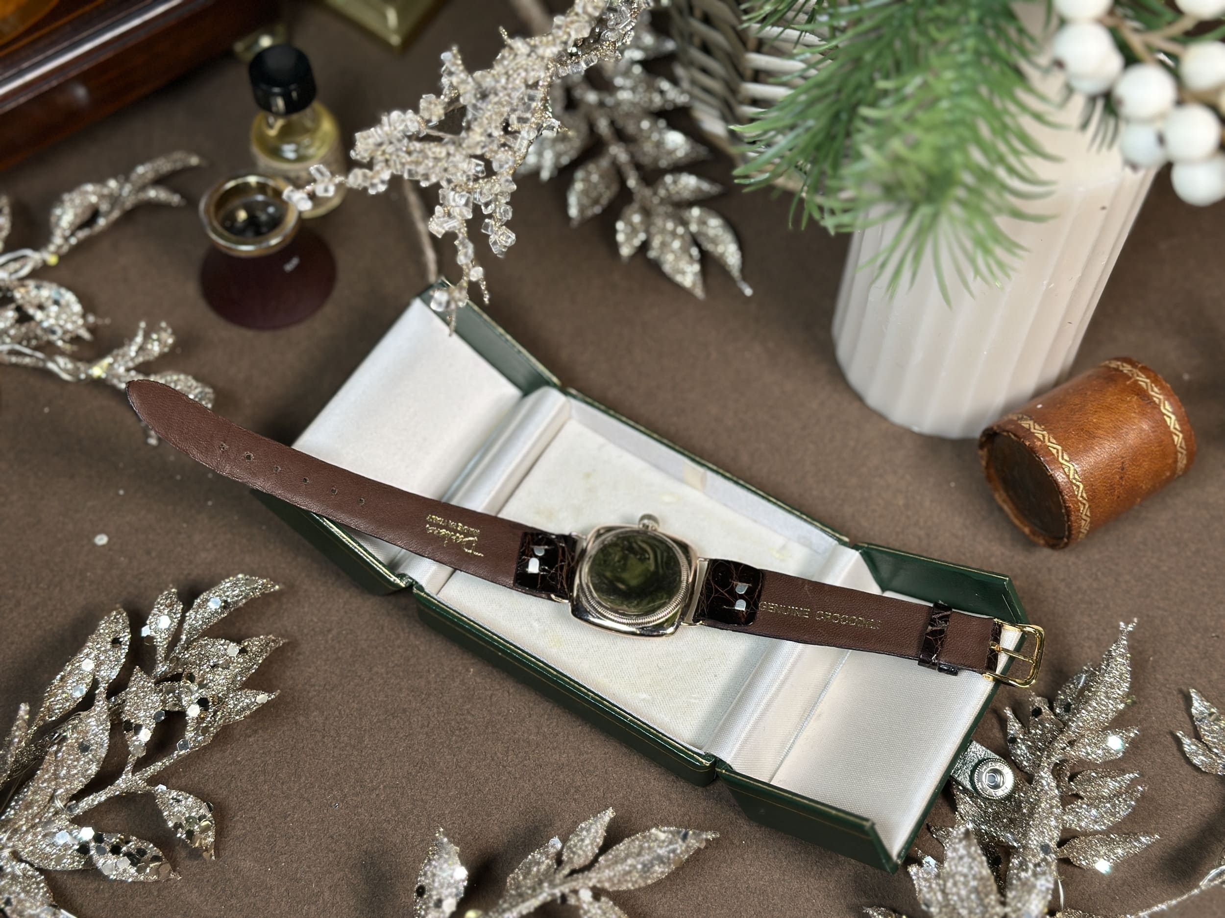 1930's Rolex Oyster Cushion Case w/ Enamel Dial in 9ct Gold - Image 4