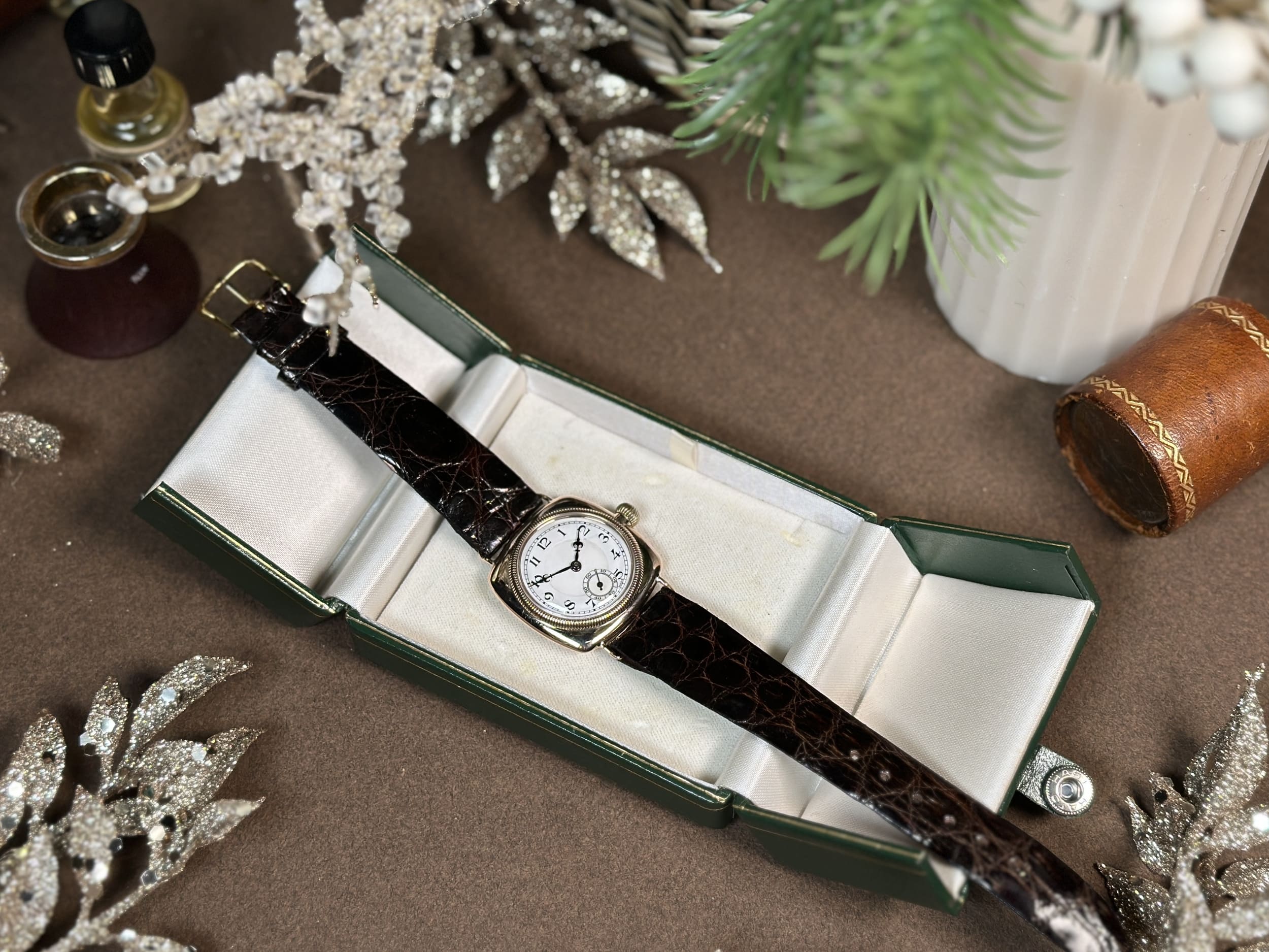 1930's Rolex Oyster Cushion Case w/ Enamel Dial in 9ct Gold - Image 2