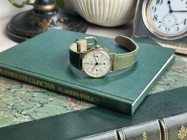 Universal Geneve Compax Chronograph - 18ct Gold - Image 3