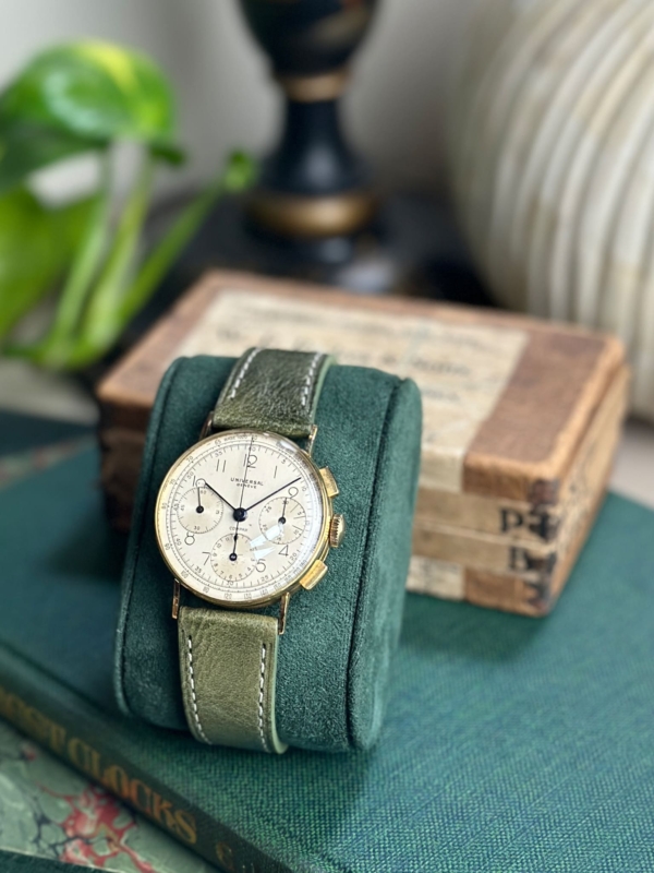 Universal Geneve Compax Chronograph - 18ct Gold