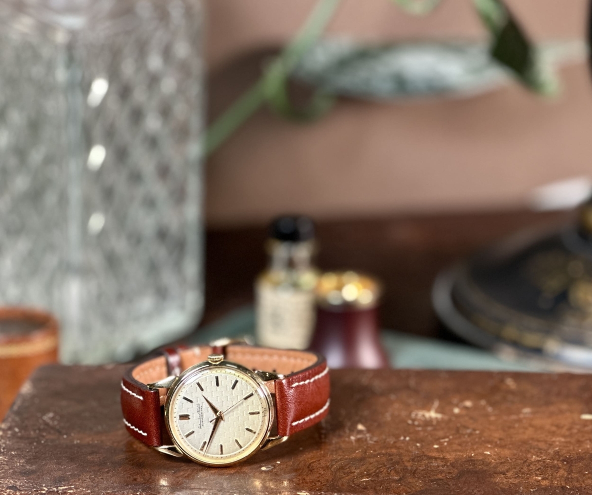 1950's International Watch Company 18ct Gold w/ Rare Dial - Image 4