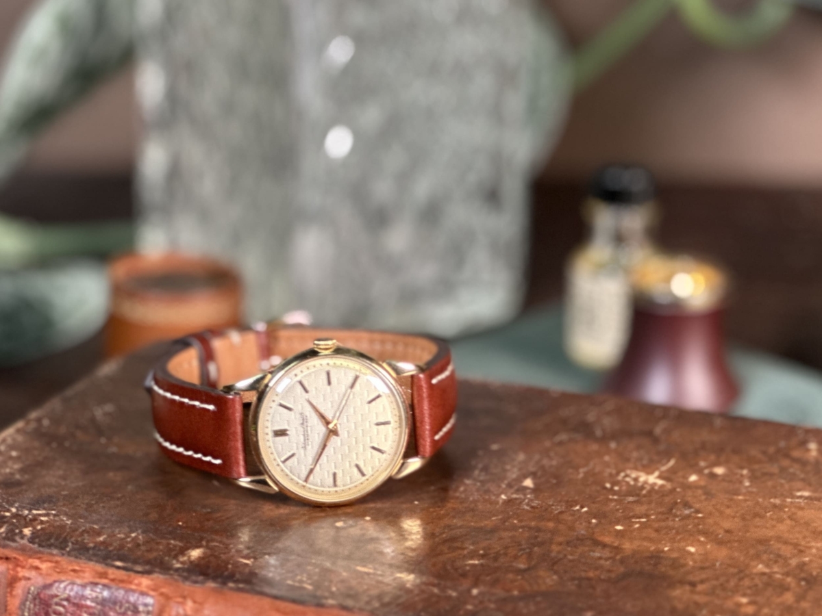 1950's International Watch Company 18ct Gold w/ Rare Dial - Image 5